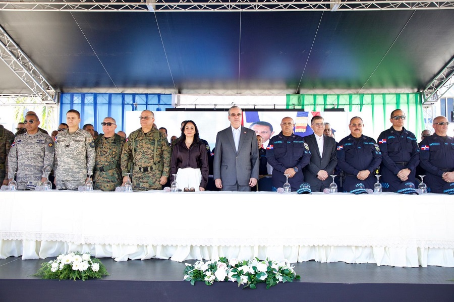 Abinader pone en marcha “Navidad con Garantía de Paz 2.0” con despliegue de cerca de 28,000 agentes