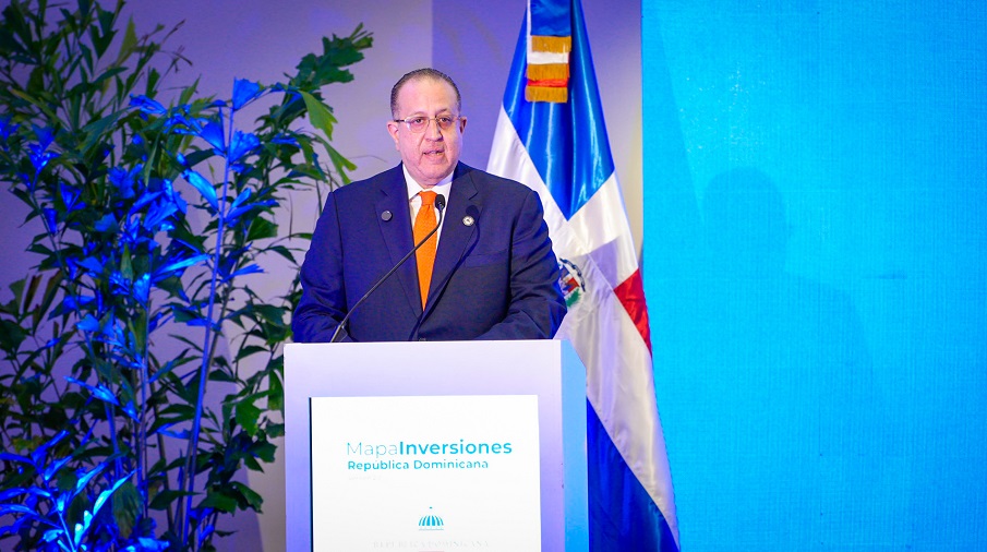 Magín Díaz, ministro de Hacienda y Economía, durante el lanzamiento de MapaInversiones 2.0