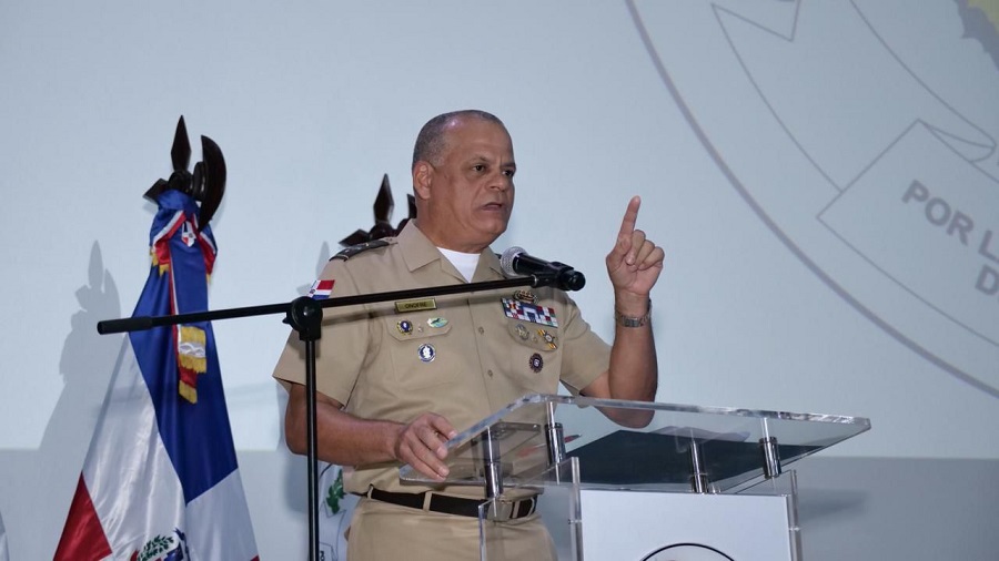 MIDE entrega “Cheque Sueldo por Año” a militares recientemente retirados