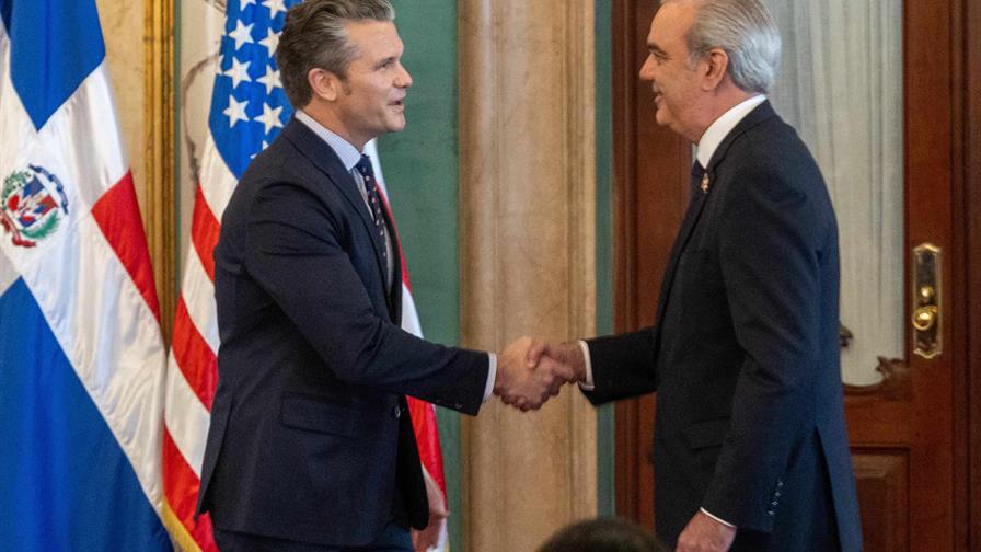 El secretario de Guerra, Pete Hegseth, visitó recientemente el país y se reunió con el presidente Luis Abinader.