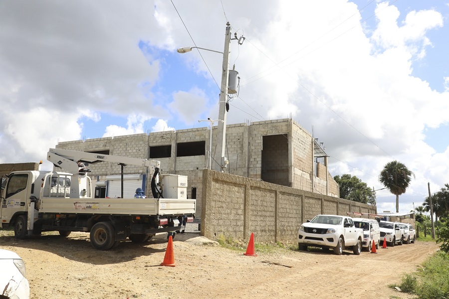 Pgase y Edeeste desmantelan fraude eléctrico en empresa de Higüey