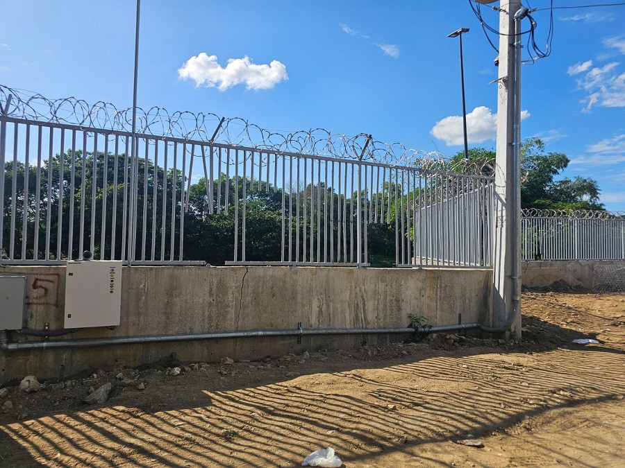 MIDE aclara aperturas en la verja perimetral en Dajabón responden a abastecimientos agua del canal La Vigía