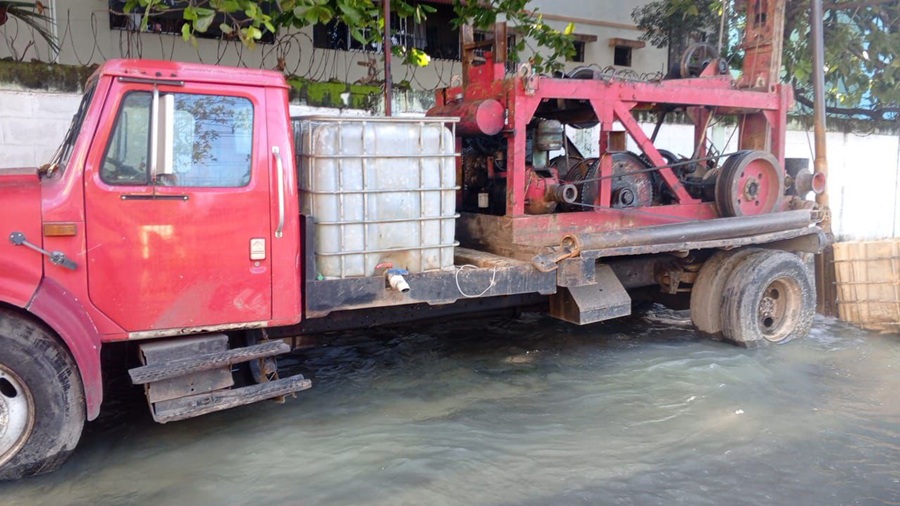 Camión perforador provoca avería en línea de 30 pulgadas