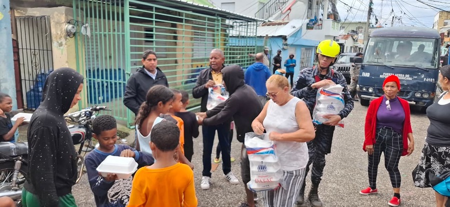 DASAC brindan asistencia inmediata a familias afectadas por las lluvias en Puerto Plata