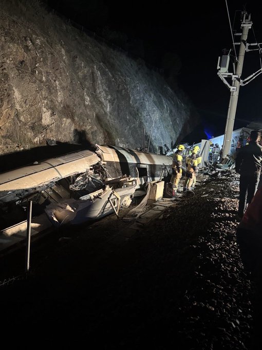 El choque de trenes en España deja 39 muertos. Las autoridades dicen que la cifra podría aumentar