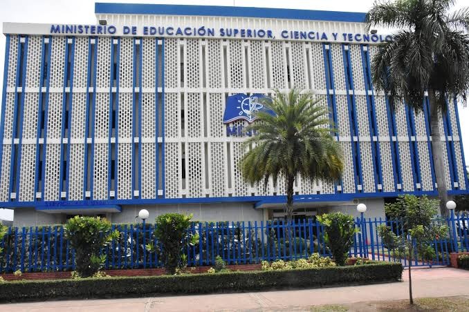 MESCyT reitera importancia de las Carreras STEM en el mercado laboral del país