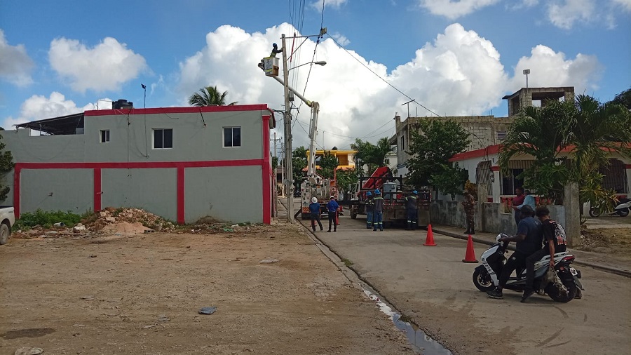 EDEESTE desmantela fraude eléctrico y retira transformador a procesadora de carnes en Higüey