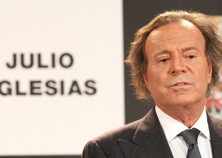 ¿Cuánto puede pesar el dinero detrás del escándalo que afecta a Julio Iglesias?
