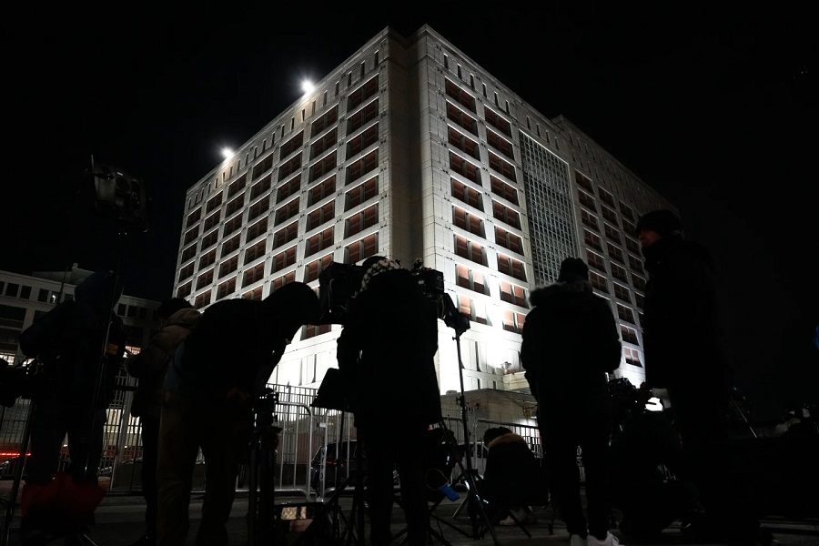 Maduro llega a EEUU tras captura en operación que Trump dice permitirá a EEUU “controlar” Venezuela