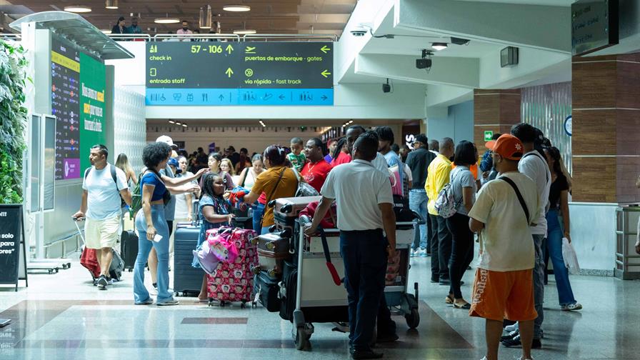 Al menos 79 vuelos cancelados desde y hacia República Dominicana por tormenta de nieve en EE. UU.