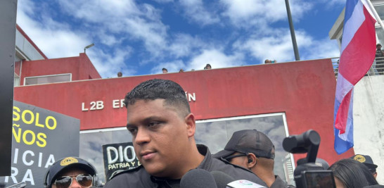 Sector Los Mina y Antigua Orden Dominicana marchan en rechazo a muerte de adolescente; dan plazo de 10 días para deportaciones