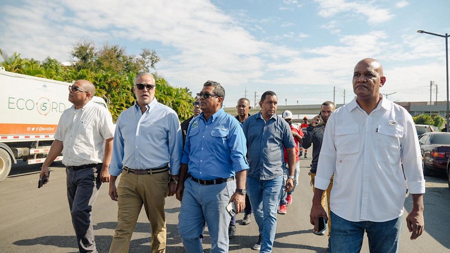 Eco5RD realiza amplio operativo de limpieza en Los Alcarrizos y Santo Domingo Oeste