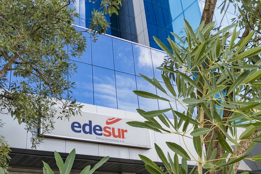 Edesur Dominicana aclara que incendio en el 911 se originó por un problema eléctrico interno