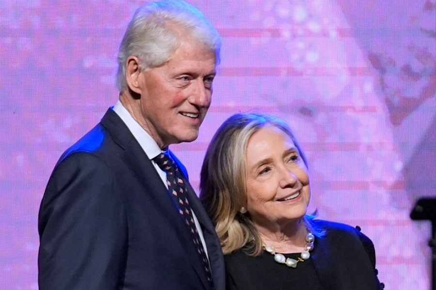 Los Clinton finalizan acuerdo para testificar en investigación sobre Epstein