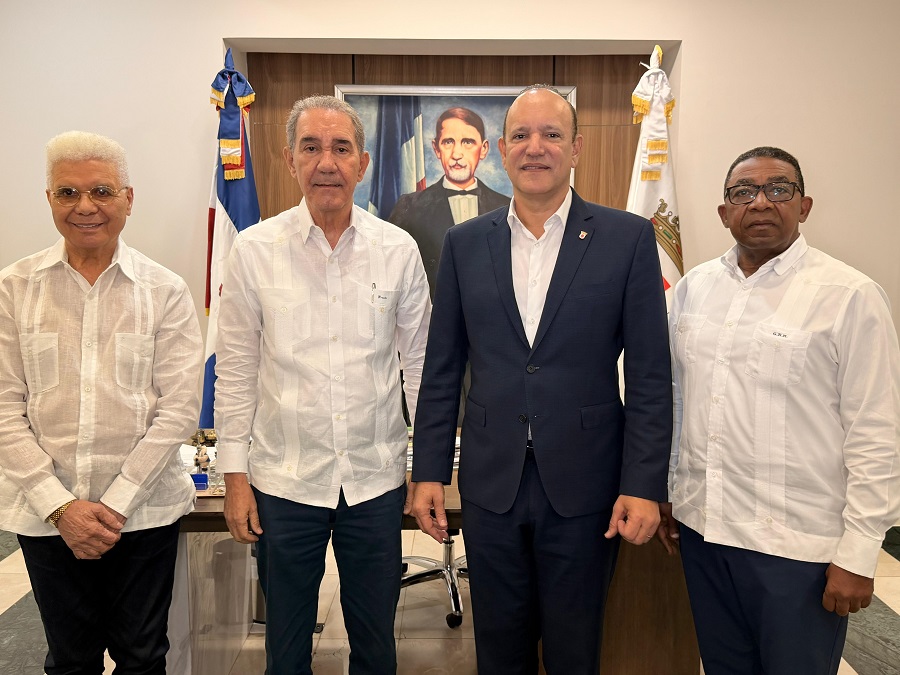 Mescyt y Ayuntamiento de Santiago articulan esfuerzos para fortalecer la educación superior