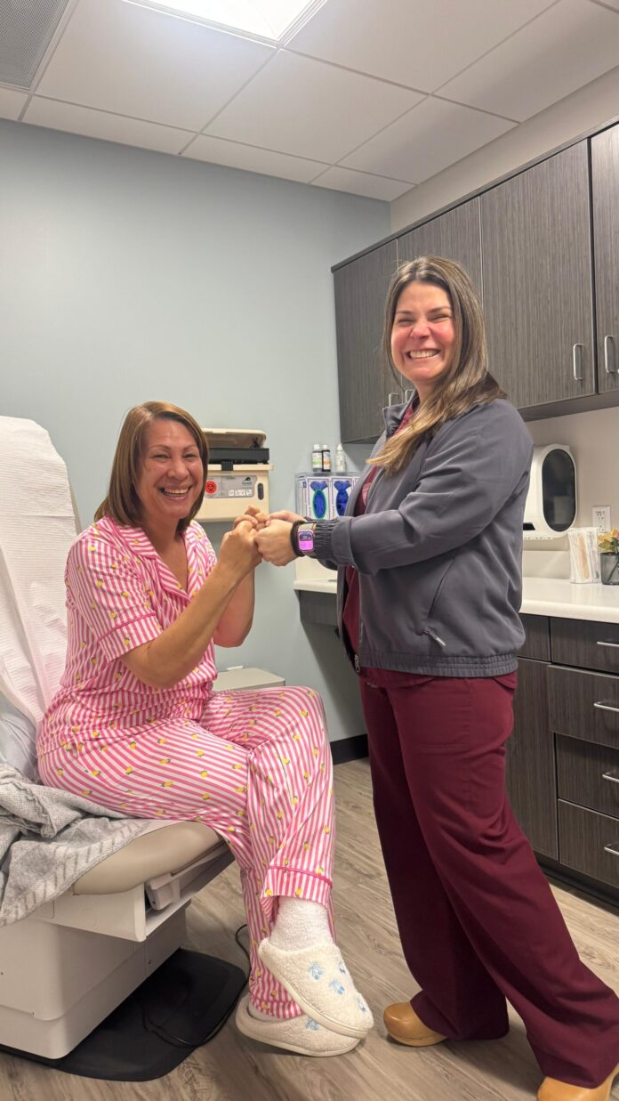 Periodista Mayra La Paz gana su batalla contra el cáncer de mama