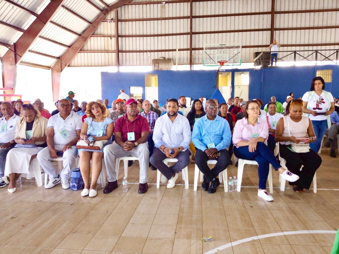 Fuerza del Pueblo realiza con éxito pleno de dirigentes en SDN