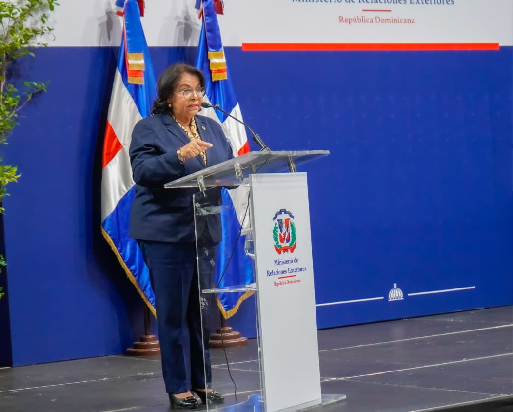 Emma Polanco fortalece la cultura de transparencia durante el “Entrenamiento Consular” del MIREX