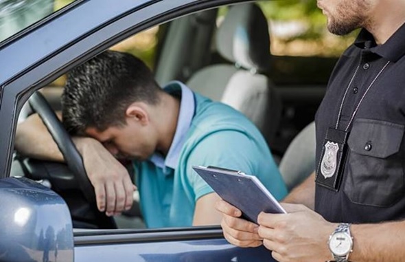 Conductores NYC con medidas más fuertes por violaciones de tránsito; figuran miles de dominicanos