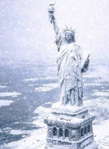 Tormenta de nieve paraliza NYC con 8.6 millones de habitantes; cientos de miles dominicanos afectados