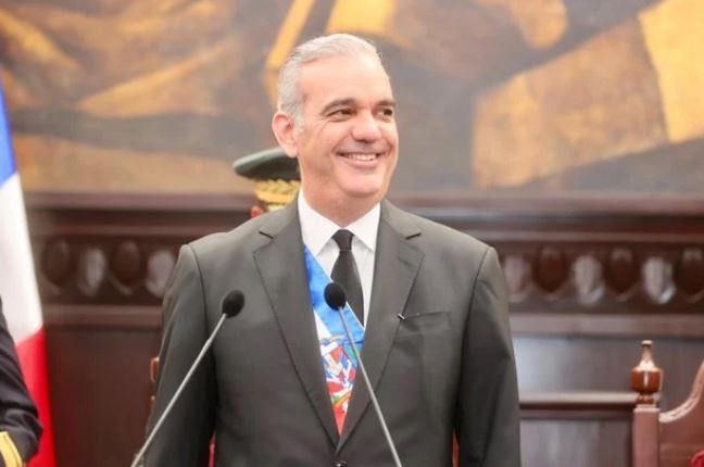 Presidente Abinader:  República Dominicana entra a la economía espacial con puerto en Oviedo