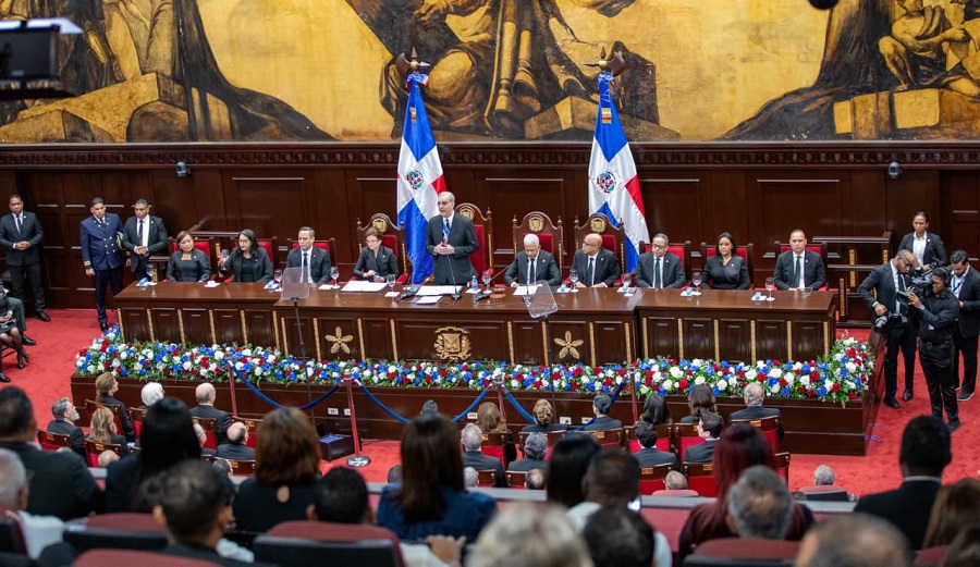 Presidente Abinader destaca avances históricos en política social y reducción acelerada de la pobreza