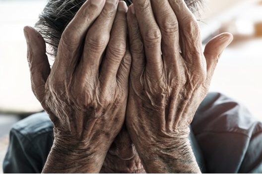 Pobreza en NY aumenta entre personas mayores 65 años; figuran miles de dominicanos