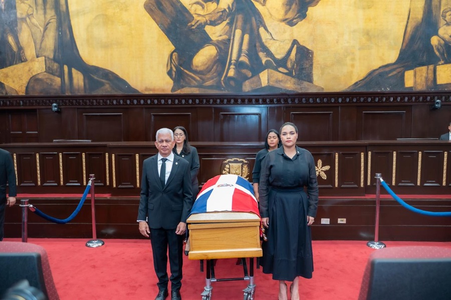 Congreso Nacional rinde tributo y da último adiós al expresidente de la Cámara Alta Ing. Ramón Alburquerque