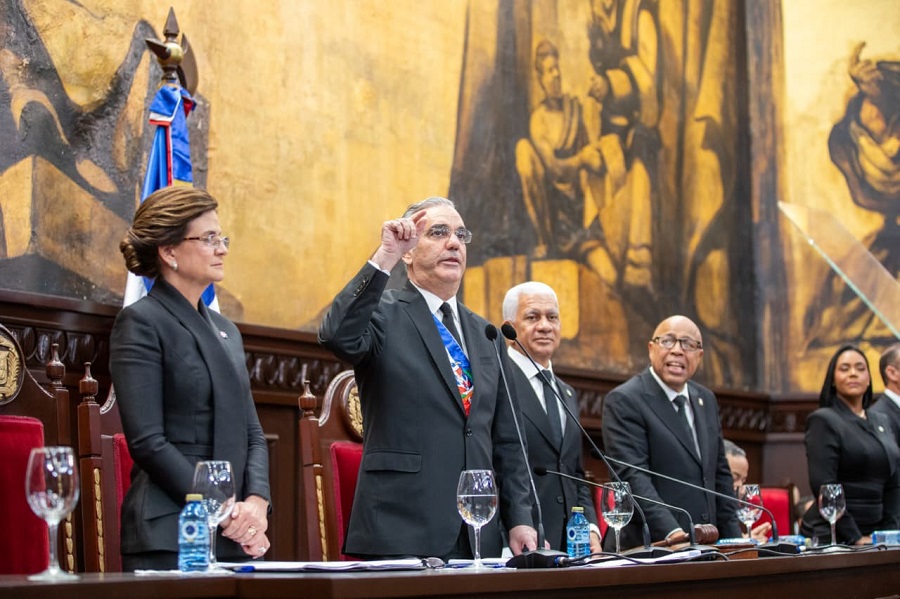 Abinader reitera en su gobierno no existen intocables ni privilegios frente a la ley