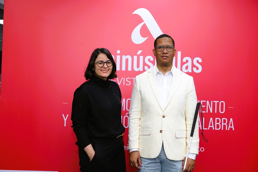 Belié Beltrán presentan Revista Minúsculas con colaboradores de más de 10 Países