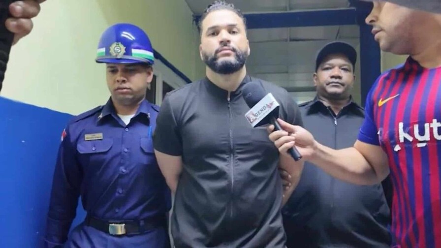 Arrestan a médico acusado de violar a paciente en Las Guáranas; tenía tres denuncias previas