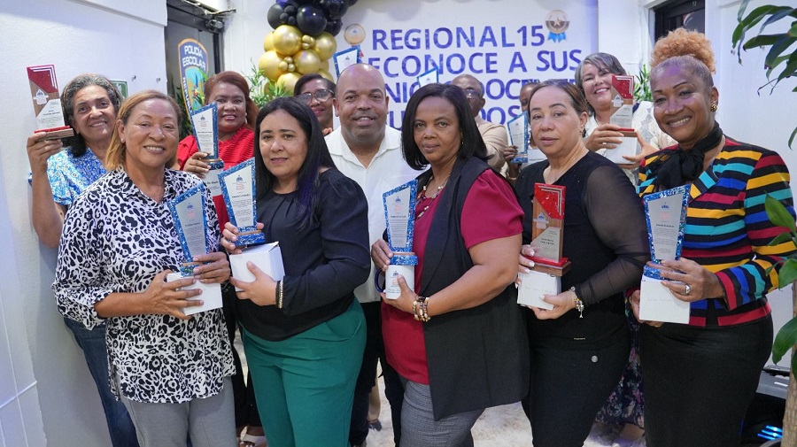 Regional 15 de Educación reconoce a sus Técnicos Docentes Jubilados