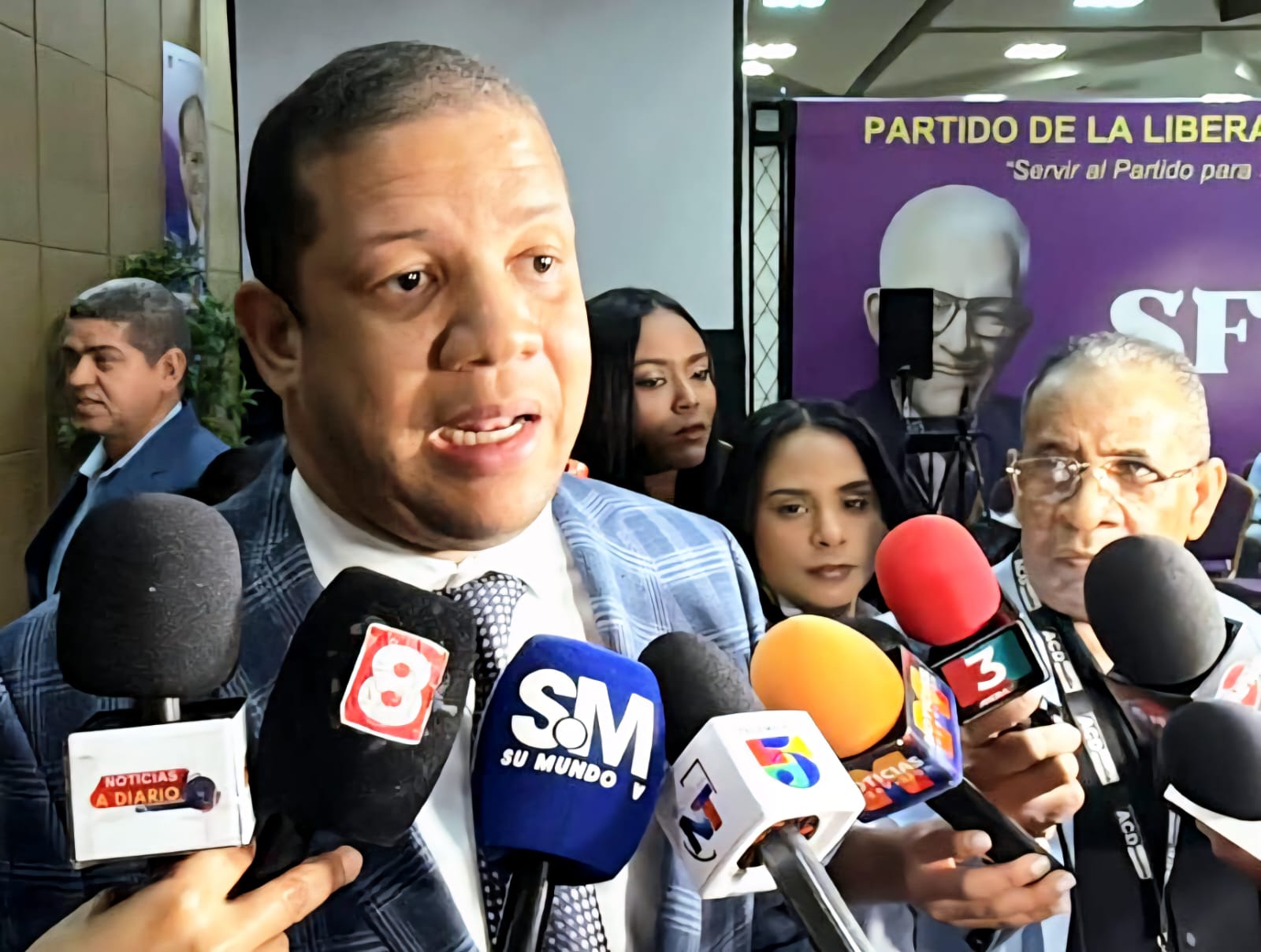 Elías Cornelio: “MP debe investigar denuncias de que empleados públicos están siendo obligados a cotizar a movimiento políticos”