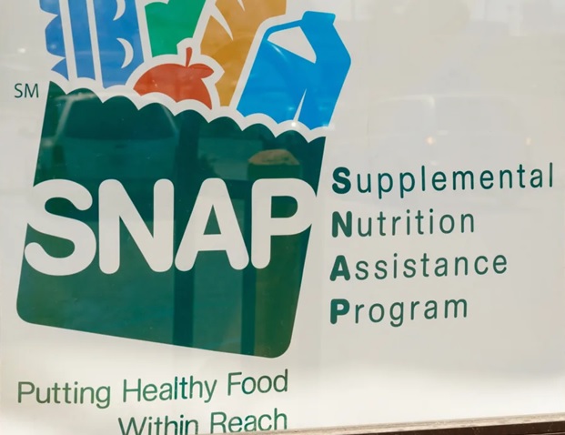 SNAP: Entra en vigor requisito de trabajo para adultos de 18 a 64 años