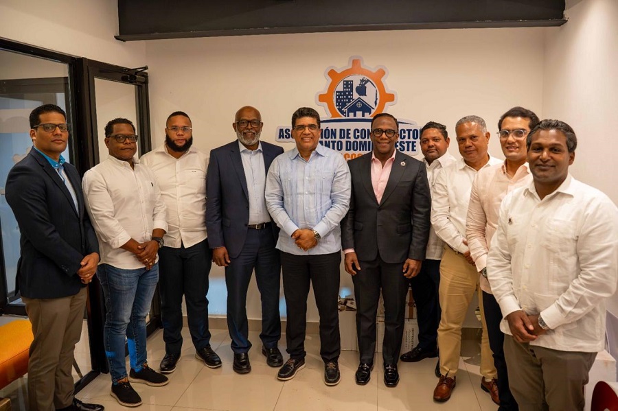 Alcalde Dío Astacio respalda Expo feria Inmobiliaria ACOSDE 2026 en SDE