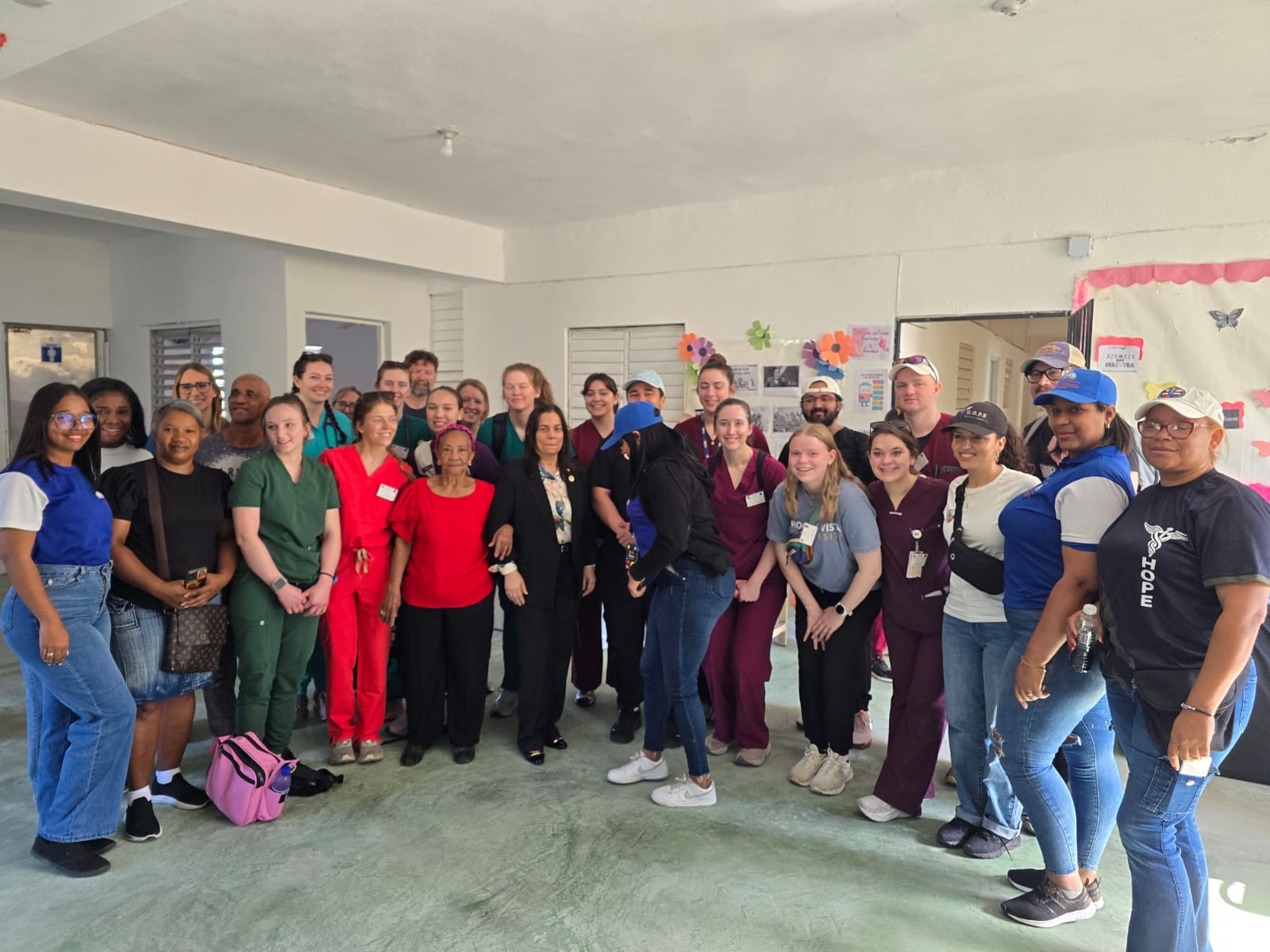 Diputada Mary Ogando encabeza exitosa jornada comunitaria en “La Esperanza de los Ríos”