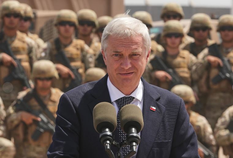 Zanjas y muros en la frontera: primera medida de Kast para frenar inmigración irregular en Chile