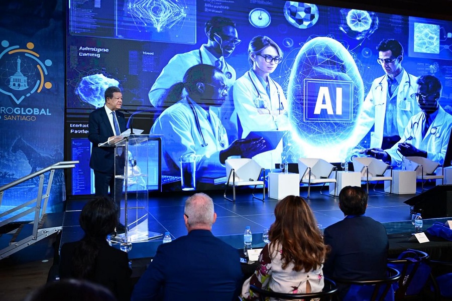 Leonel Fernández afirma que la IA inaugura una nueva era en la medicina