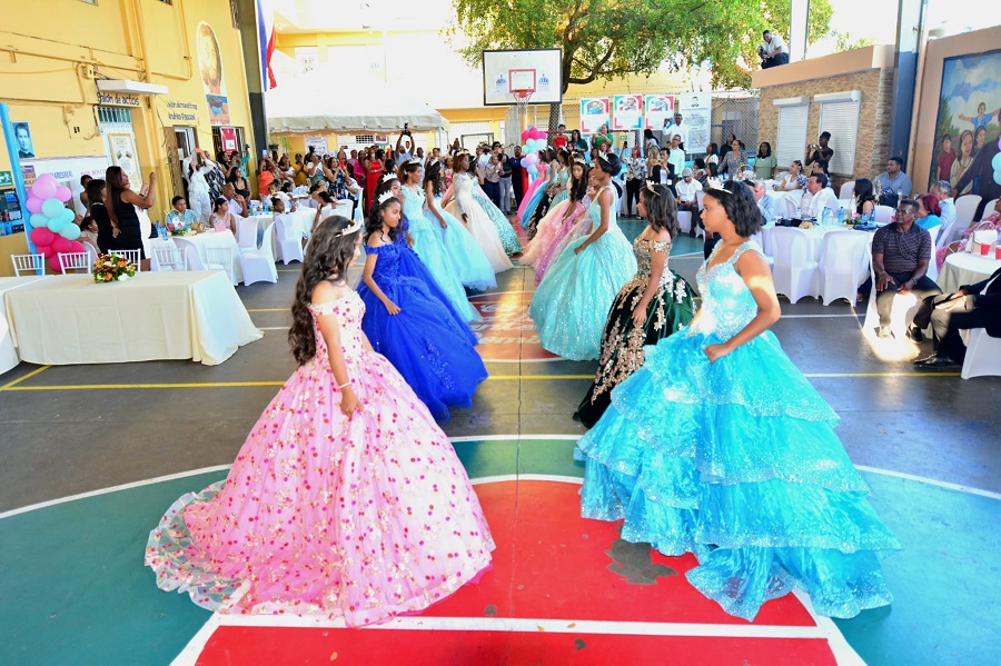 Primer Cumpleaños Mágico para 21 Quinceañeras en Las Cañitas deja claro “pobreza no es limitante para ir tras sueños”