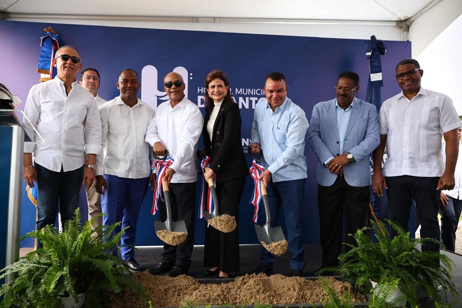 Raquel Peña entrega dos centros de salud en Santiago y La Vega; deja iniciados el de Pantoja