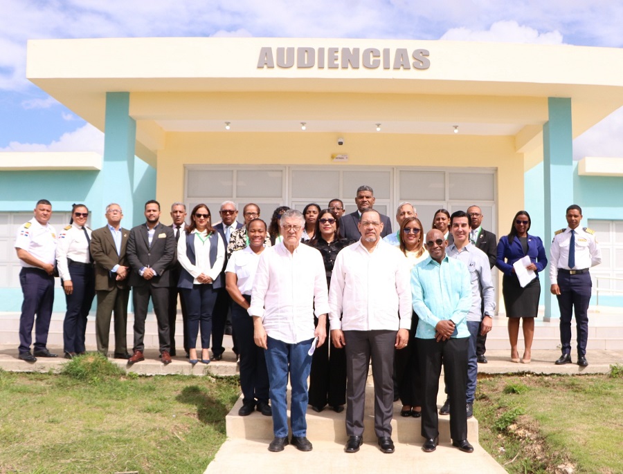 Defensa Pública inaugura oficina en el CCR Las Parras