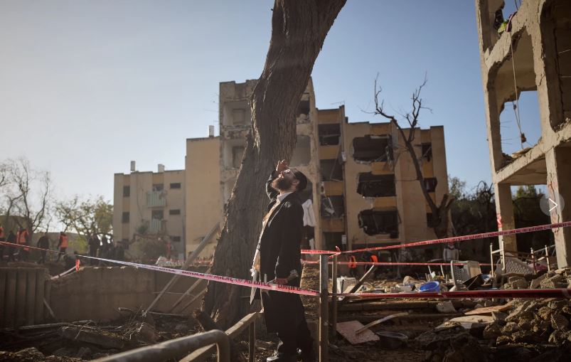 Trump amenaza con atacar plantas eléctricas iraníes si Teherán no abre el estrecho de Ormuz