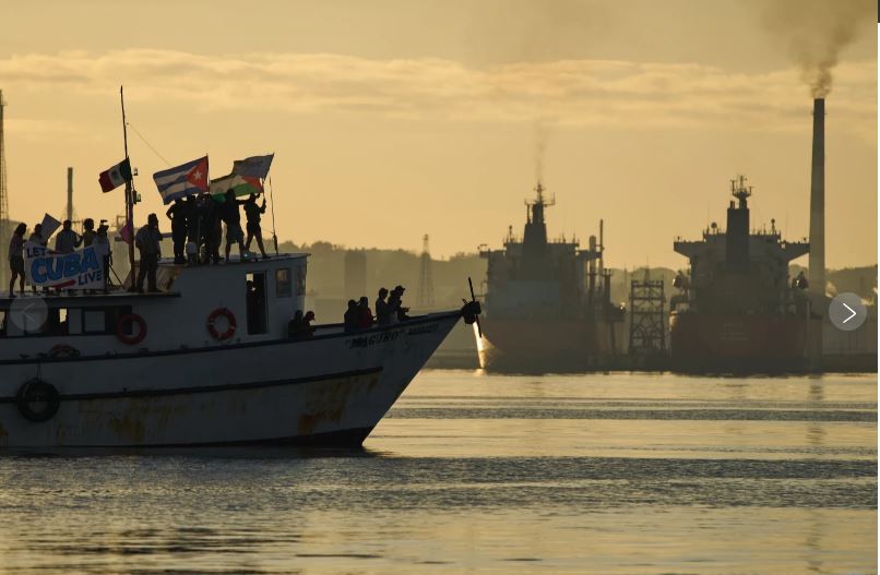 Llega a La Habana el primer barco de una flotilla internacional de solidaridad