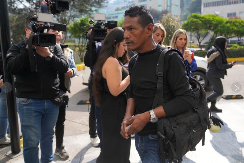 Suben a 69 los muertos en accidente aéreo en Colombia que abre debate sobre estado de avión donado