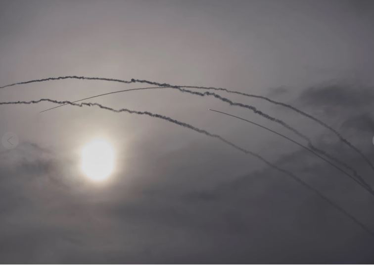 Irán y EEUU endurecen sus posturas sobre negociaciones para poner fin a la guerra