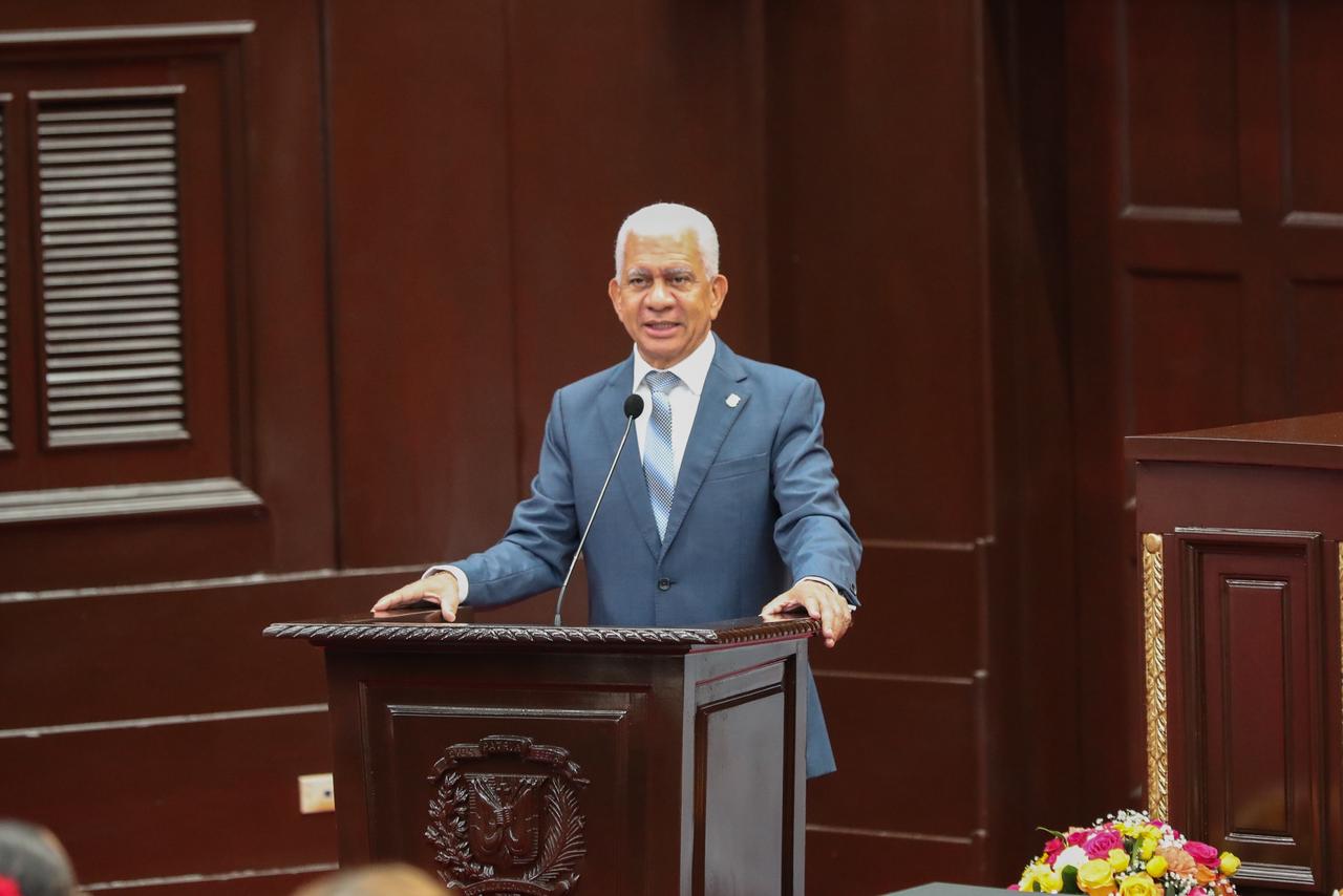 Senado reconoce a 32 mujeres líderes en tercera edición del evento anual “Mujeres que Transforman”