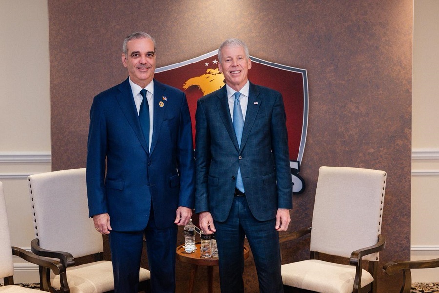 Abinader se reúne con secretario de Energía de EE. UU. en Miami