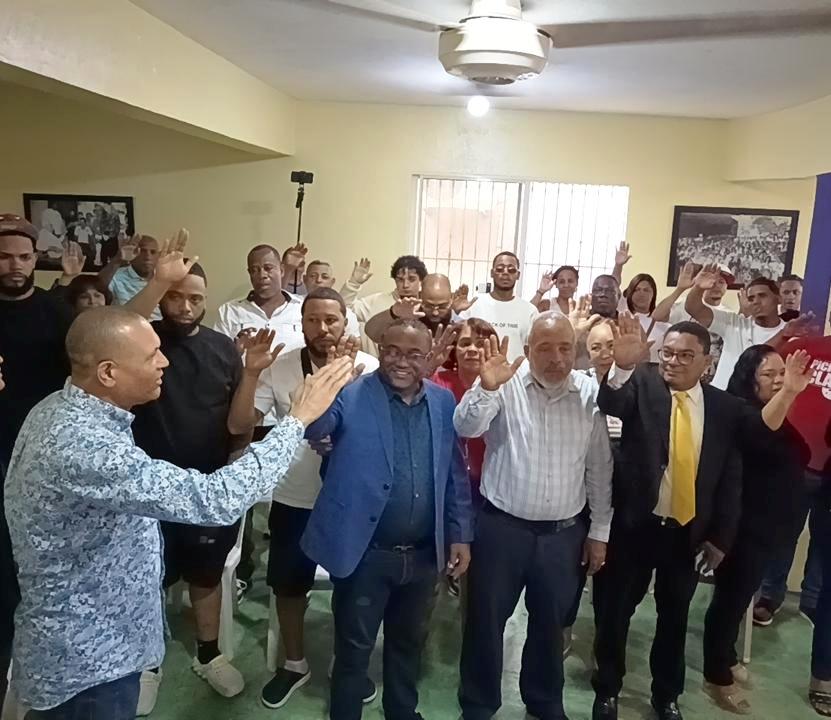 PLD juramenta Equipo de Contadores de Santo Domingo Norte y La Victoria