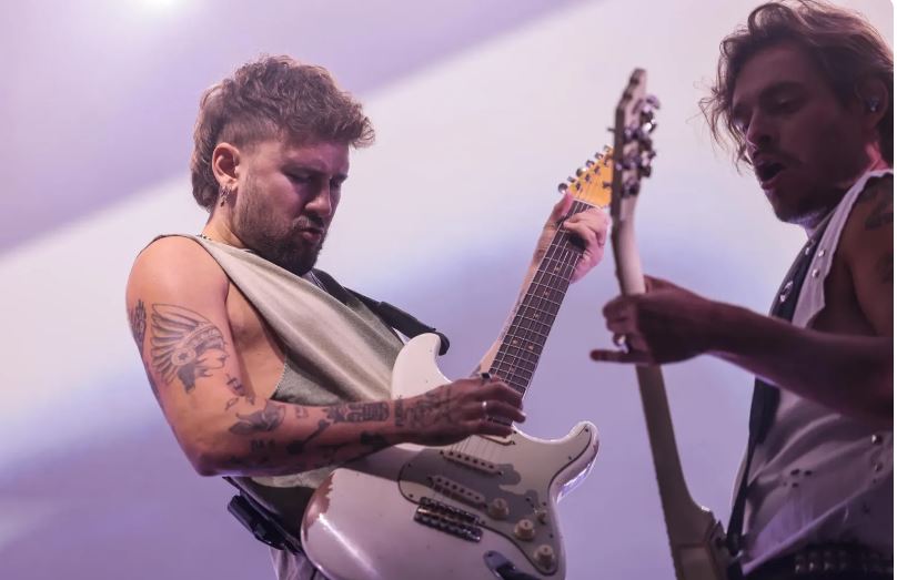 Dani Fernández sufre una rotura de ligamento en un hombro tras una caída en su concierto de Valencia