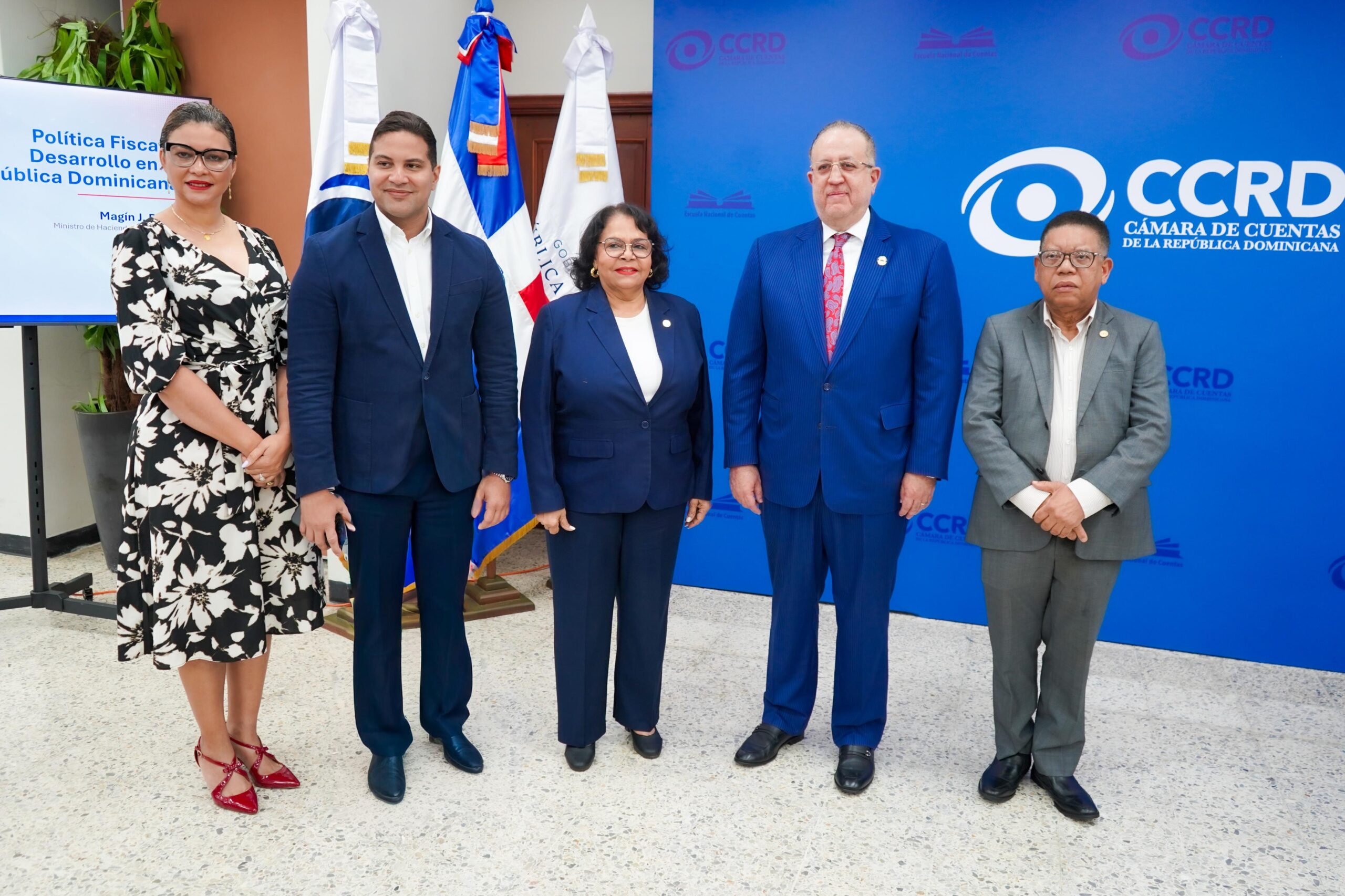 Cámara de Cuentas fortalece formación técnica durante Conversatorio sobre Fiscalidad y Desarrollo Económico con Magín Díaz